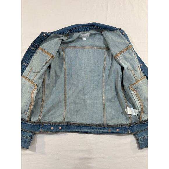 Reworked Denim Jean Jacket Size Medium w/ Heart Appliqué - Picture 5 of 8